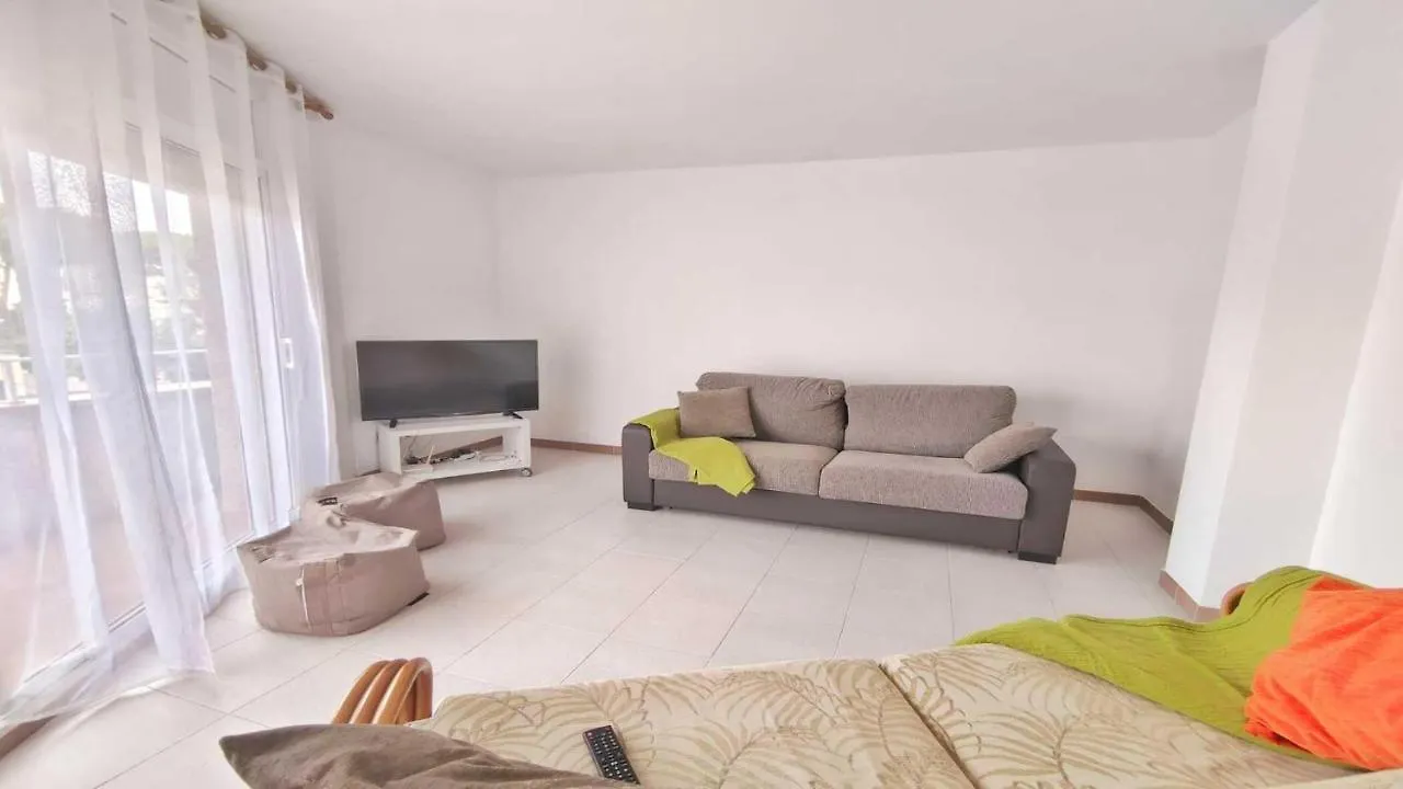Vacay Apartamento Costamar,Es Amplio Y Luminoso Y A Pasos De La Playa! L'Escala 0*,  Spain